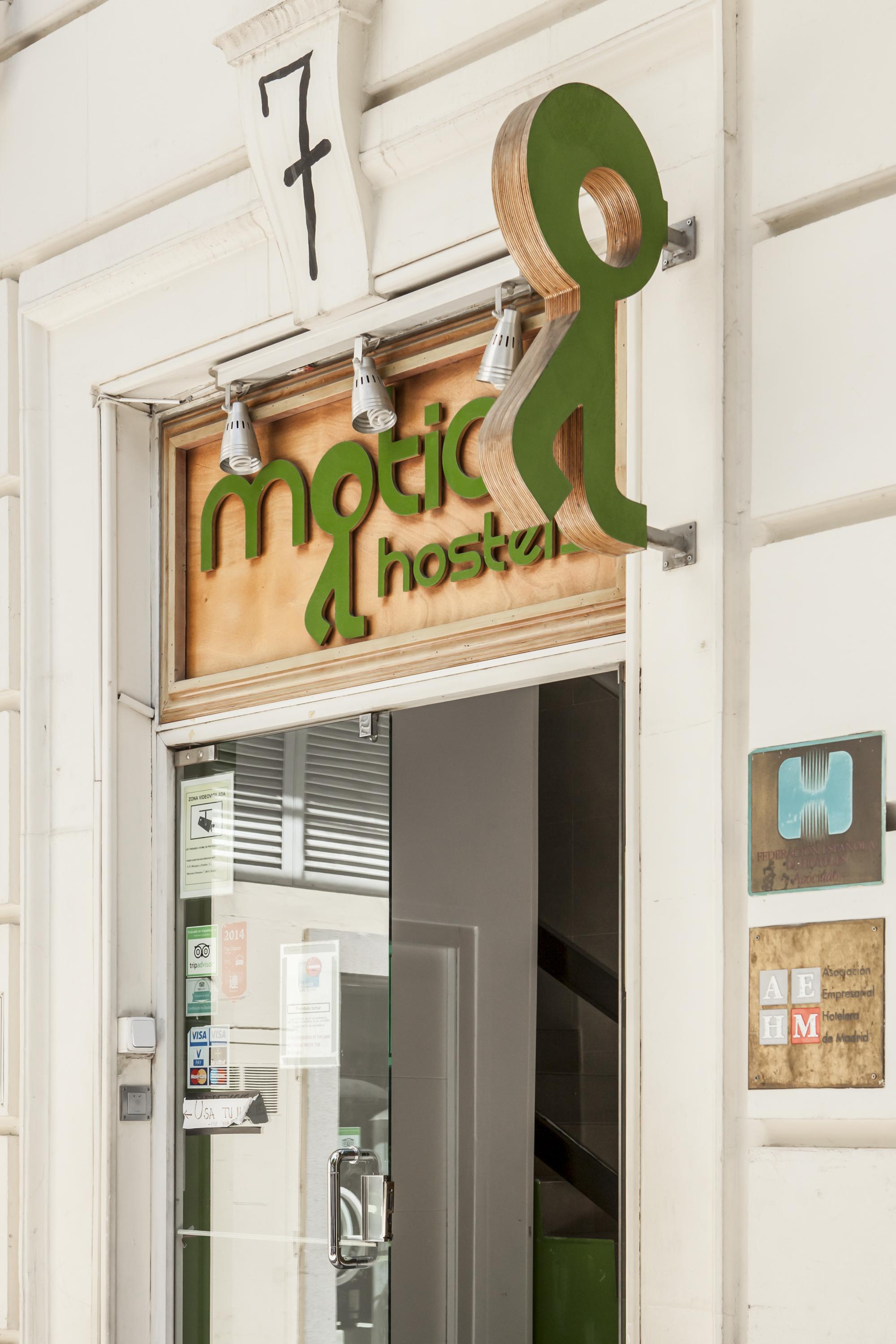 Euromadrid Hostel Exterior photo