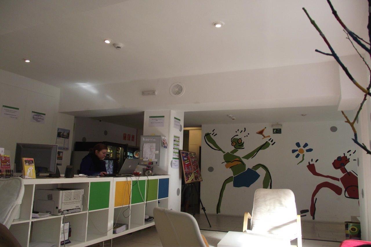 Euromadrid Hostel Exterior photo